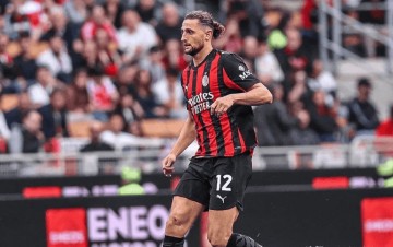 崩盘!AC米兰0-3遭羞辱,尤文神换人1-0绝杀,意甲欧冠名额只剩厮杀